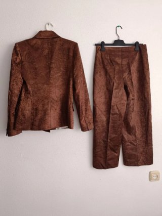Traje Zara satinado arrugado Marrón Talla S