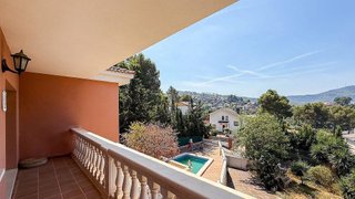 Chalet en venta en Vallirana