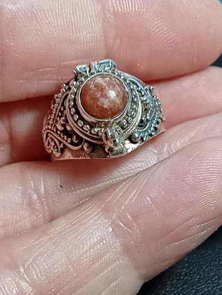 Anillo Plata Ley piedra sol con tapa