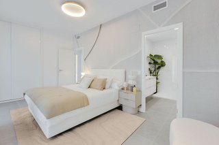 Piso en venta en Calaburra - Chaparral en Mijas