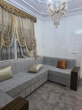 Sofá modular gris y marrón