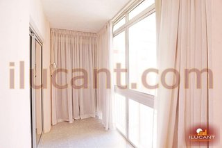 Piso en venta en Benalúa en Alicante