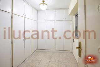 Piso en venta en Benalúa en Alicante