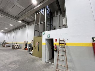 Nave industrial en alquiler en Port en Badalona