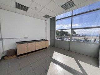 Nave industrial en alquiler en Port en Badalona