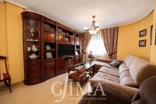 Casa adosada en venta en Tomelloso