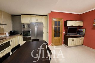 Casa adosada en venta en Tomelloso