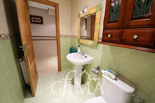 Casa adosada en venta en Tomelloso