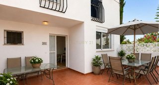Casa adosada en venta en Calaburra - Chaparral en Mijas