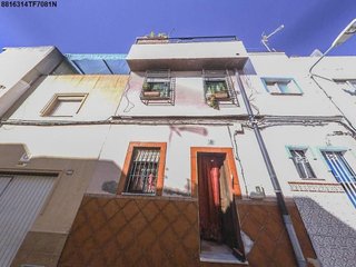 Casa adosada en venta en Bajadilla - Fuente Nueva en Algeciras