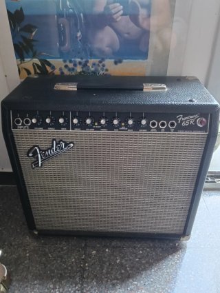Amplificador Fender Frontman 65R