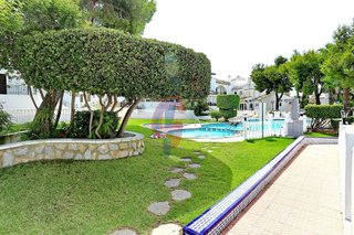 Casa adosada en venta en Nueva Torrevieja - Aguas Nuevas en Torrevieja