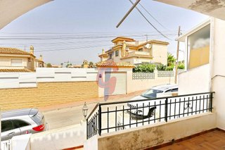 Casa adosada en venta en Nueva Torrevieja - Aguas Nuevas en Torrevieja