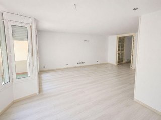 Piso en venta en La Maternitat i Sant Ramon en Barcelona