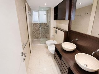 Piso en venta en La Maternitat i Sant Ramon en Barcelona