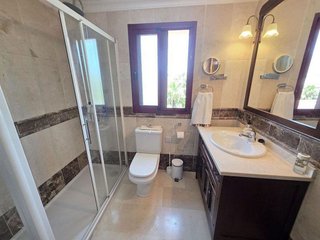 Casa adosada en venta en Coín