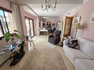 Casa adosada en venta en Coín