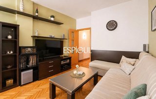 Piso en venta en La Font de la Guatlla en Barcelona