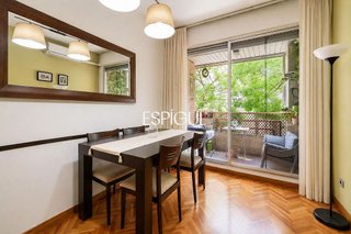 Piso en venta en La Font de la Guatlla en Barcelona
