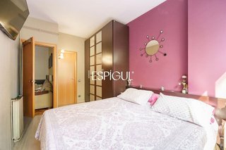 Piso en venta en La Font de la Guatlla en Barcelona