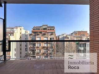 Piso en venta en El Camp de l'Arpa del Clot en Barcelona