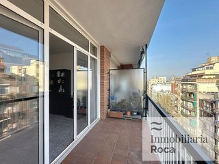 Piso en venta en El Camp de l'Arpa del Clot en Barcelona
