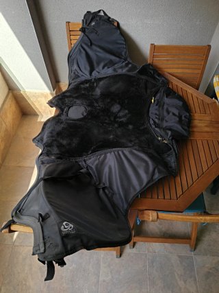 Manta cubrepiernas moto Yamaha