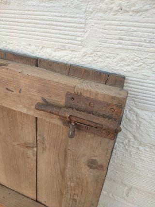 Puerta de madera antigua