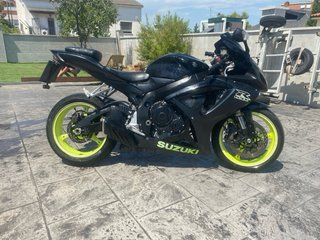 Suzuki GSXR 600 Negra y amarillo