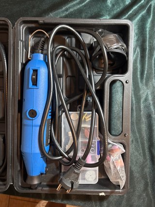 Amoladora Eléctrica con Accesorios