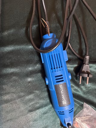 Amoladora Eléctrica con Accesorios