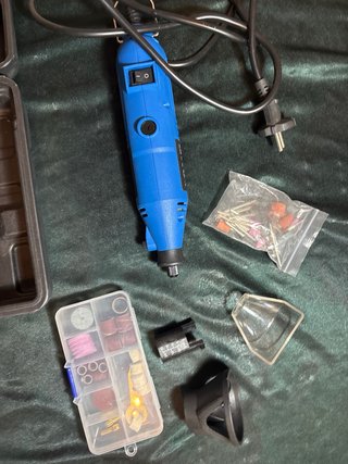 Amoladora Eléctrica con Accesorios
