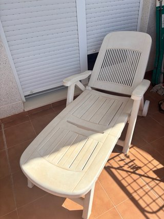 Tumbona de terraza beige