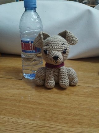 Perro de ganchillo hecho a mano