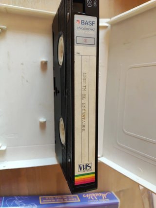 Merlín el Encantador VHS Disney Español