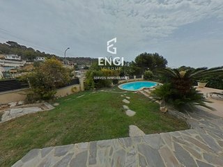 Chalet en venta en Eixample Residencial en Roda de Barà