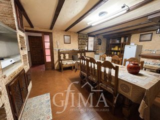 Casa adosada en venta en Tomelloso