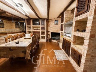 Casa adosada en venta en Tomelloso