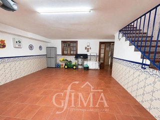 Casa adosada en venta en Tomelloso