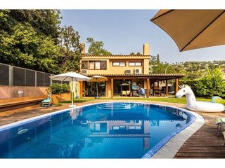 Casa en venta en Centre en Castellar del Vallès