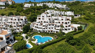 Piso en venta en El Padrón - El Velerín - Voladilla en Estepona