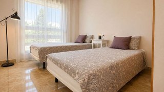 Piso en venta en El Padrón - El Velerín - Voladilla en Estepona