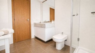 Piso en venta en El Padrón - El Velerín - Voladilla en Estepona