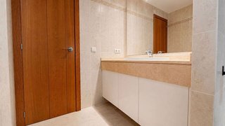 Piso en venta en El Padrón - El Velerín - Voladilla en Estepona
