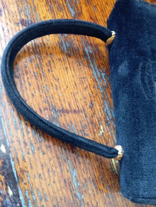 Borsetta vintage anni 50/60 nera con dettagli oro