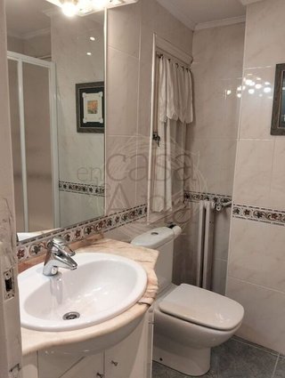 Piso en venta en San Pedro de Deusto-La Ribera en Bilbao