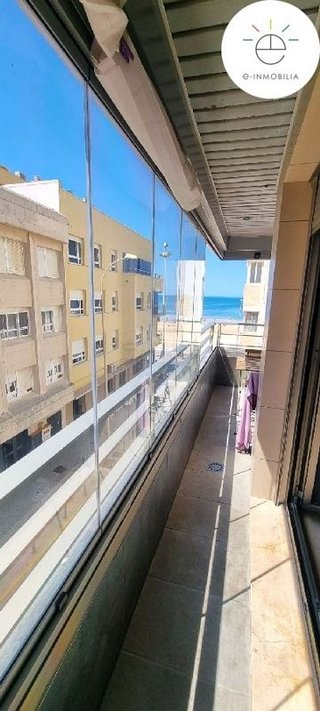 Piso en venta en Playa Stª Mª del Mar - Playa Victoria en Cádiz