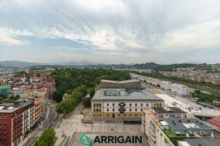 Piso en venta en Gros en San Sebastián-Donostia