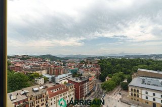Piso en venta en Gros en San Sebastián-Donostia