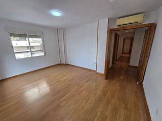 Piso en venta en Benalúa en Alicante